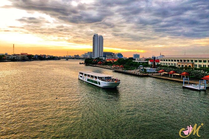 Meridian Sunset Dinner Cruise - Floating Paradise From ICONSIAM Bangkok - The buffet: good for a value dinner cruise