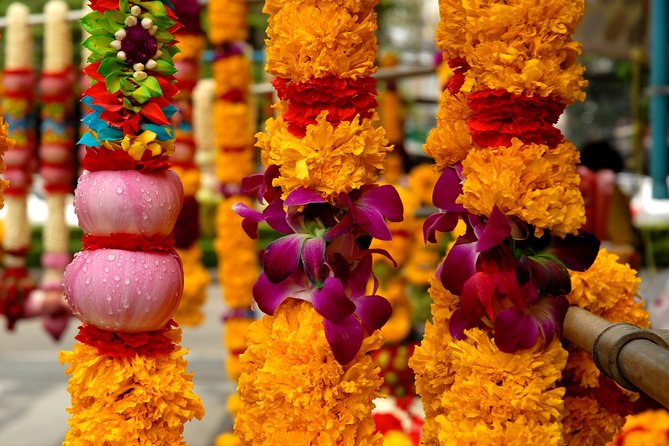 Morning Buddhist Almsgiving, Grand Palace and Flower Market Tour in Bangkok - Timing traps: why you may feel a gap