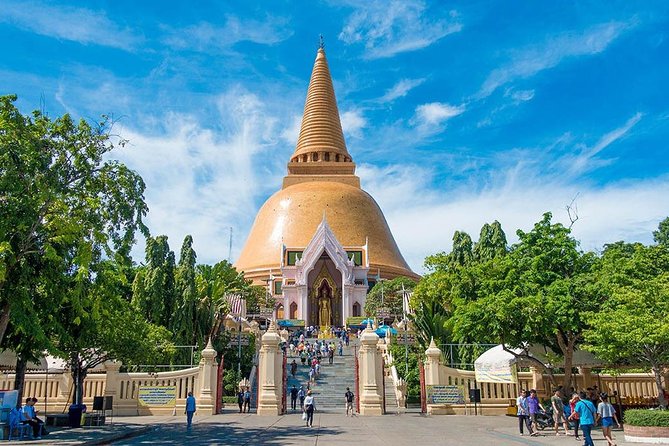 Nakhon Pathom City Tour from Bangkok (SHA Plus) - Phutthamonthon and Buddhamonthon: The 15.8-Meter Buddha and Four Key Moments