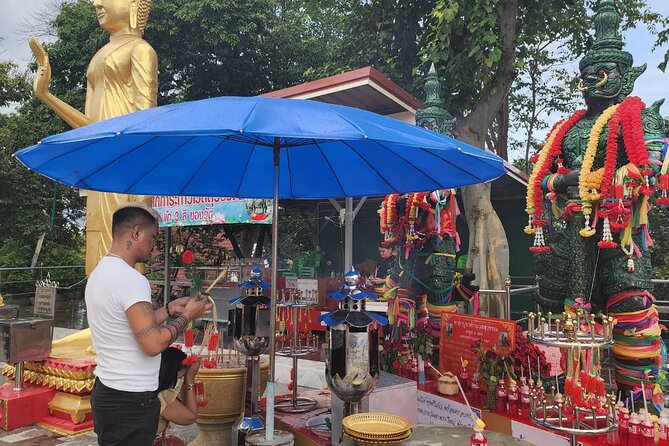 One Day Splendid Pattaya Private Day Tour from Bangkok - Khao Chi Chan Buddha Mountain: the 1995 cliff statue moment