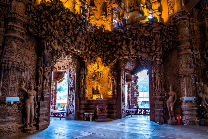 Pattaya Private Day Tour from Bangkok or Pattaya - Pattaya Beach: 4 kilometers of sand, promenade, and sunset time