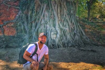 PRIVATE Ayutthaya + SUNSET Boat Tour + Light up The NIGHT - Wat Mahathat: the headless Buddha photo moment (plus crumbling atmosphere)