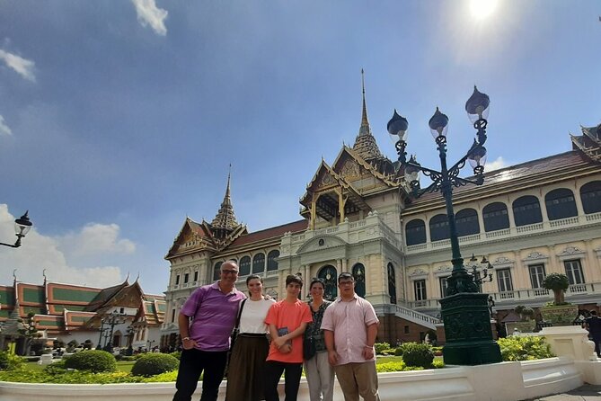 Private Bangkok Grand Palace Full-Day City sightseeing Tour - Wat Pho and the Reclining Buddha: big, busy, and iconic