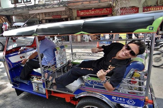 Private Bangkok Night Tour by Tuk Tuk with Dinner - Wat Arun after dark: the photo stop that really matters