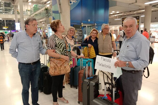 Private Departure Transfer: Hotel to Bangkok Airports by Minivan - The Van Setup: Comfort for Up to Nine, Not Just a Taxi-Like Pileup