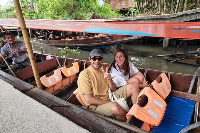 Private Floating Market & Maeklong Railway Tour from Bangkok - Temples After Lunch: Wat Phet Samuth Woravihan and Wat Bang Kung