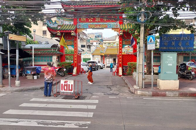 Private German-speaking tour: Bangkok's main attractions - Wat Pho and the 46 m reclining Buddha (plus massage-school history)