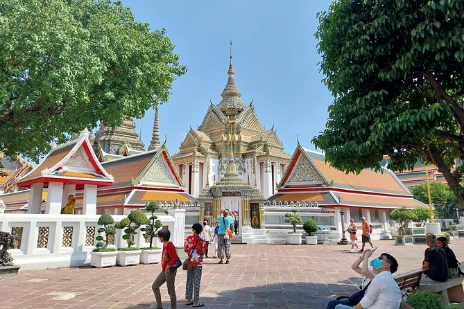 Private German-speaking tour: Bangkok's main attractions - Wat Arun, the Temple of Dawn: landmark views and respectful access