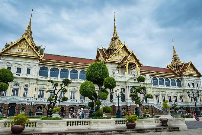 Private Grand Palace Bangkok City Tour & Klong Longtail Boat Trip - Wat Traimit (Golden Buddha): A Quick Stop With Big Visual Payoff