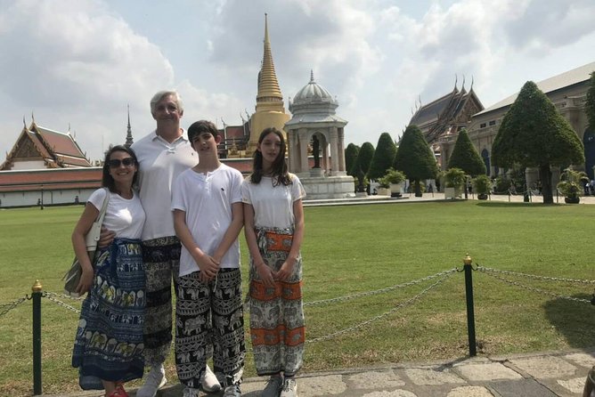Private Grand Palace Bangkok City Tour & Klong Longtail Boat Trip - Khlong Bang Luang Artist House: A More Local Side Trip (If Conditions Allow)