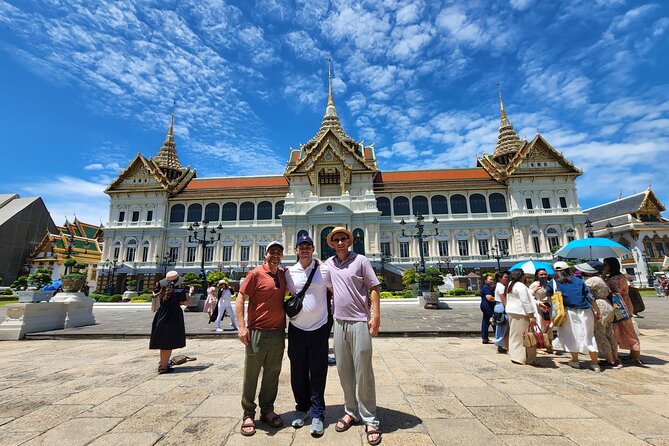 Private Half Day Tour in Bangkok with the Grand Palace - Wat Phra Kaew (Emerald Buddha): the most consecrated temple inside the palace grounds