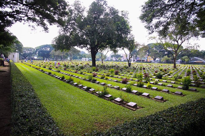 Private Historic River Kwai Death Railway, War Cemetery and Hellfire Pass Tour - Lunch included: the underrated comfort on a sobering day