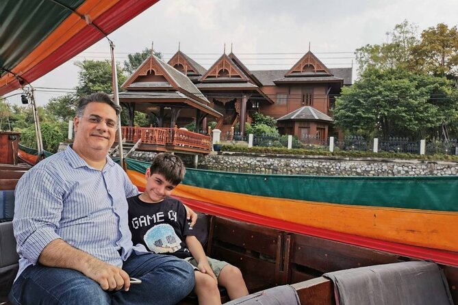 Private Longtail Boat Bangkok Canal Tour - Ratchadamnoen Road: a simple stroll that ties it together