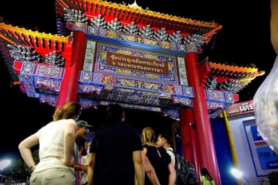 PRIVATE - STEET FOOD TOUR CHINA TOWN incl. food and drinks - Meeting point near Rama IV: simple start, no hotel pickup