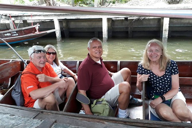 Private Tour: Floating Market and Maeklong Tour from Bangkok - Wat Phet Samuth Woravihan and Wat Bang Kung: Temples With a View (and Shade)