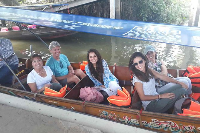 Private Tour: Floating Market and Maeklong Tour from Bangkok - Royal Thai Handicraft Center and Lunch: A Real Break in the Middle