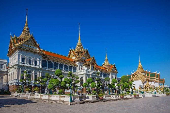 Private Tour: Grand Palace & Emerald Buddha Temple Experience - Wat Phra Kaew and the Emerald Buddha: sacred space, quick hit