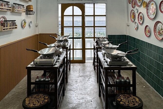 Private Tour: Grand Palace,Wat Phra Kaew, Museum&Cooking Class - Lunch by the Chao Phraya at RONGROS: nice views, plan for your own meal