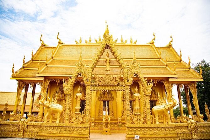 Private Tour: The Dragon River & Land of Sacred Deities Chachoengsao - Khlong Suan 100 Year Market: old wooden shops and snack time