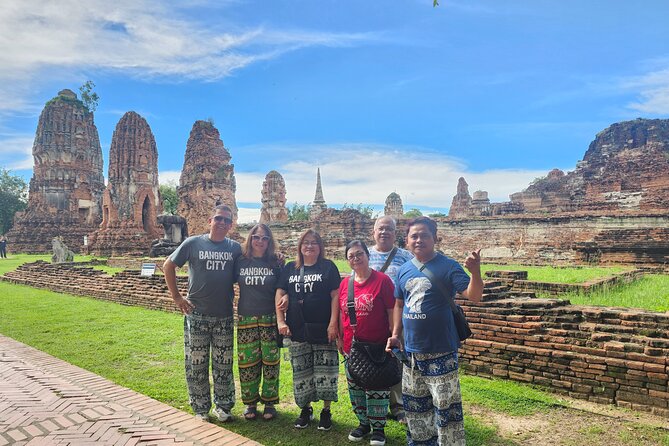 Private Tour to Ayutthaya, World Heritage Site with Boat Tour - Wat Phanan Choeng: Giant Buddha and a Long Time Span