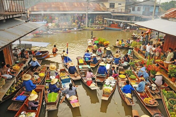 Private Tour to Maeklong Train Market and Floating Market - Your day starts in Bangkok, not in the countryside