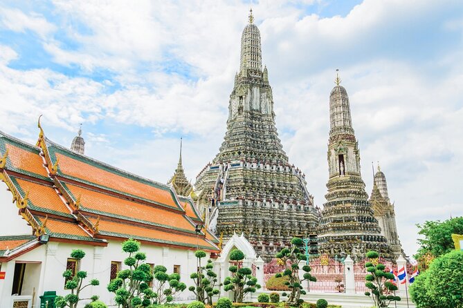 Private tour to Wat Pho,Wat Arun, Canal Tour,Flower Market - Wat Pho and the Reclining Buddha: A Temple Visit With Focus
