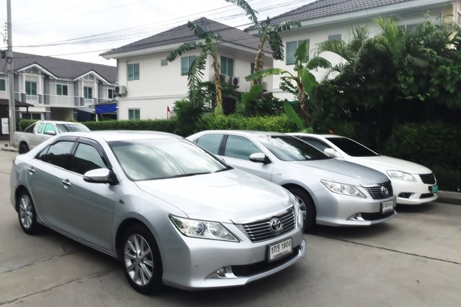 Private transfer from Hotel in Bangkok to BKK Airport - Vehicle size for up to eight: luggage-friendly matters at BKK