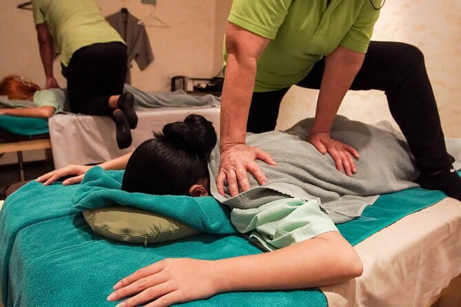Rest And Relax Massage - Traditional Thai Massage In Bangkok / Sukhumvit - The Best Part for Many People: Strong Work Without the Next-Day Damage