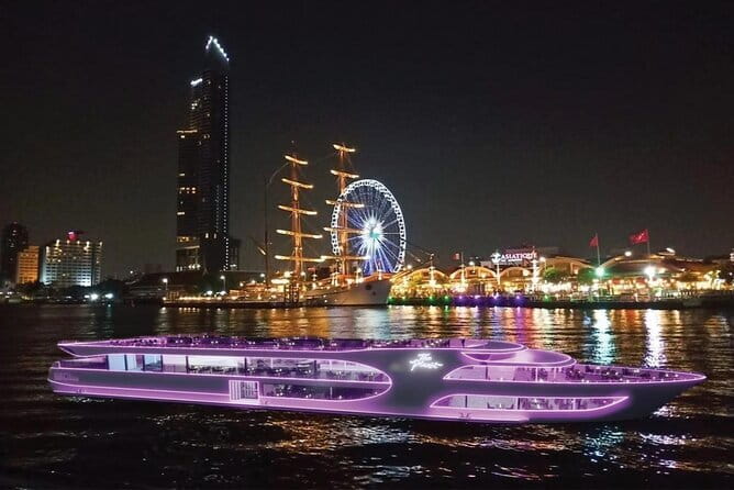 Romantic Sunset The Planet Cruise with Bangkok Night Views - The buffet: seafood-forward, but not seafood-only