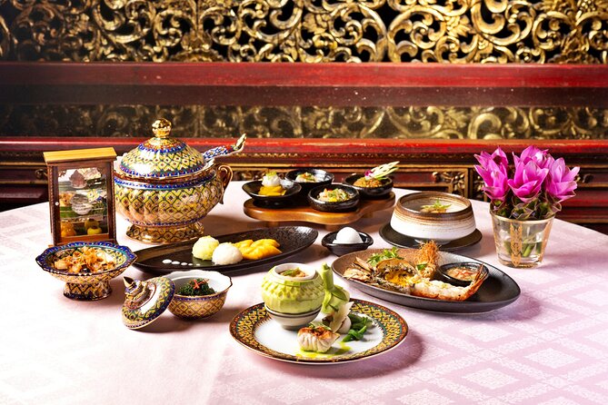 Sala Rim Naam Dinner and Show at Mandarin Oriental in Bangkok - Teak ferry night crossing: why the Chao Phraya part matters