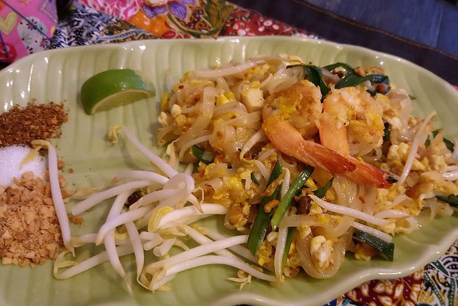 Silom Thai Cooking Experience with Market Visit - Choosing Thai ingredients: how the market makes the cooking click