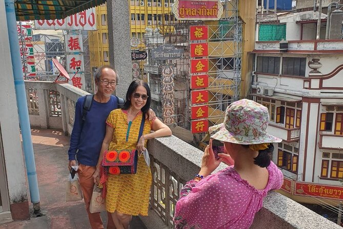Small-Group: Unseen Bangkok's Chinatown Walking Tour - Entering Chinatown via Hua Lamphong, not chaos