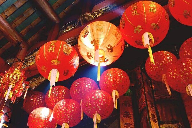Small-Group: Unseen Bangkok's Chinatown Walking Tour - Bargain hunting: fun, but not a retail-only mission