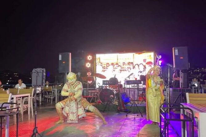 Smile Dinner Cruise Experience: Dining & Live Entertainment - The Upper Deck Advantage: Grand Palace Lighting and River Views