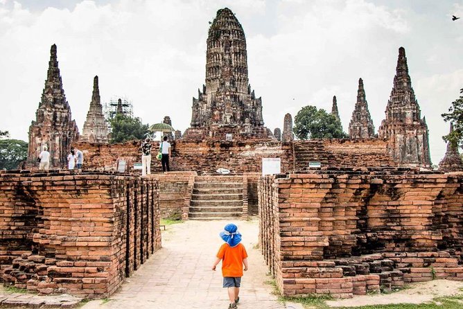 Sunset Sail, Glittering Tempels at Afternoon Ayutthaya Tours - Wat Chaiwatthanaram: a glittering temple moment