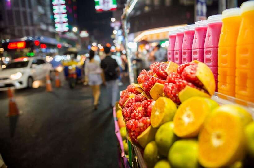 Taste of Bangkok: A 3-Hour Chinatown Food Feast - Your 3-hour tasting route: 10+ Thai-Chinese dishes in smart pacing