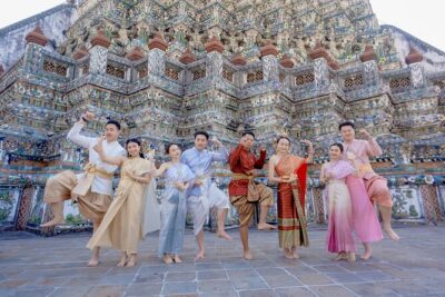 Thai Costume Photography at Wat Arun/Pho Temple: Bangkok - What happens at Wat Arun: spires, light, and guided posing