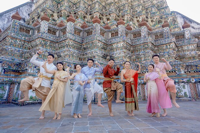 Thai Costume Photography at Wat Arun/Pho Temple: Bangkok - What happens at Wat Arun: spires, light, and guided posing