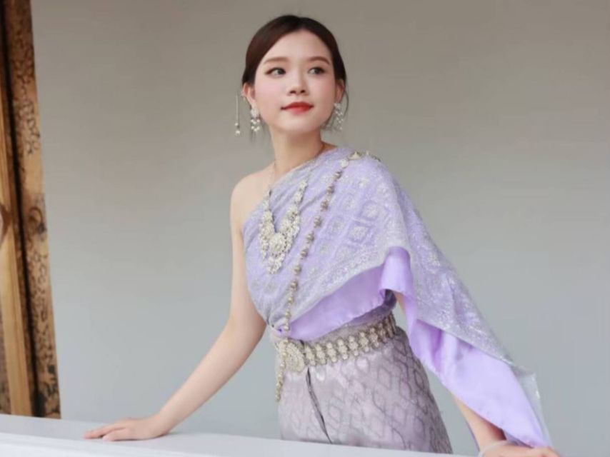 Thai Costume Rental - Comfort, Photos, and the Reality Of a Full-Day Costume