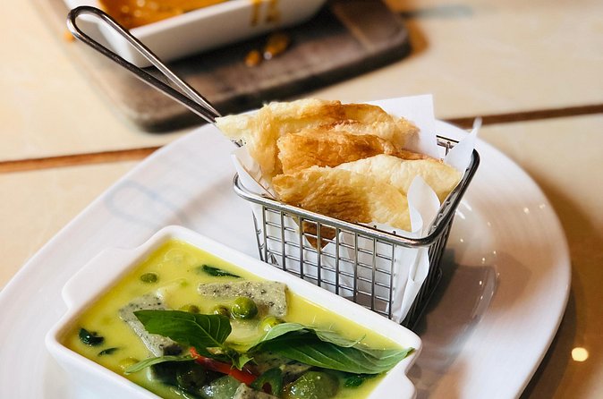 Thai Vegan Bangkok with Expert Guide - Benjasiri Park: Quiet Garden Time Between Food Stops