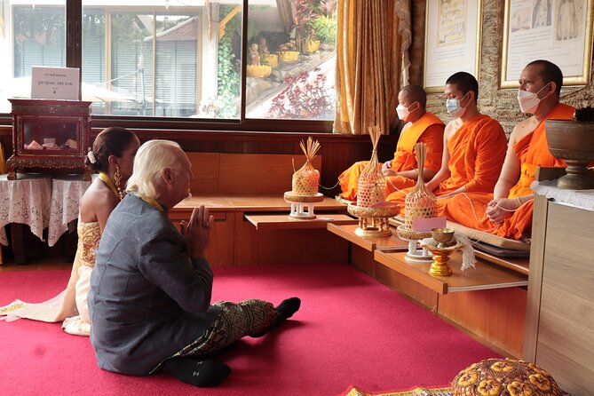 Thai Wedding ceremony (Bangkok) - Golden Mount (Wat Saket) and the photo shoot that doesn’t feel rushed