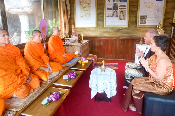 Thai Wedding ceremony (Bangkok) - Upgrades worth your money: video and the Thai Water Ceremony