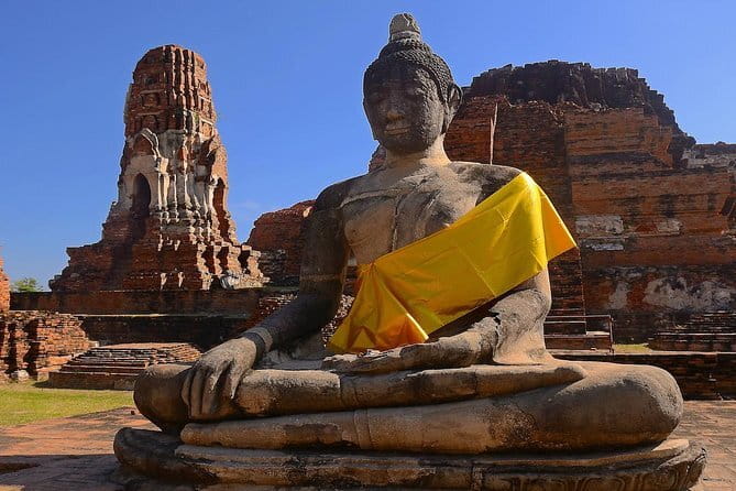 Three Temple Ayutthaya Tour with Scenic Boat Ride - Included meal: a simple win when your day runs tight