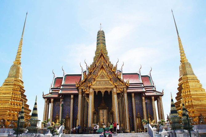 Top Highlight Bangkok Sights. Walking tour with Fun Local Guide! - Price and what’s included: temples, tickets, and navigation