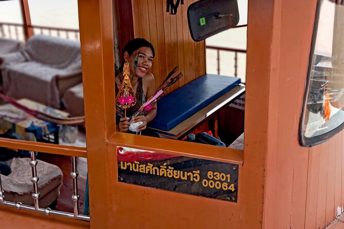 Unique and Scenic Slow Boat Tour from Bangkok to Ayutthaya - Food and Drinks That Make the Boat Feel Like an Event