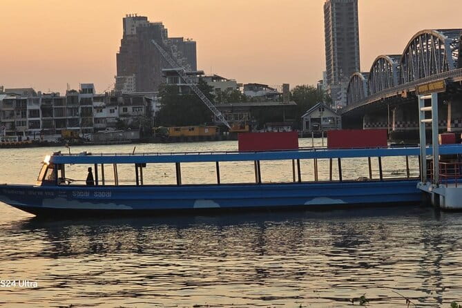 Vela Dinner Buffet Cruise with Bangkok Night Views and Shows - Smart tips to get more out of the night views