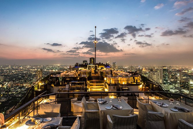 Vertigo Meal at Banyan Tree: Ultimate Rooftop Dining Experience - Stop 2: Vertigo TOO Moon Bar (the hour that can change your total cost)