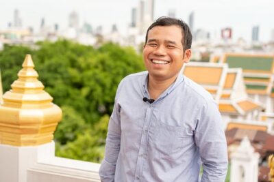 Visit temples in and around Bangkok with a former monk of 10 years - Custom route power: you choose the temples and the tempo