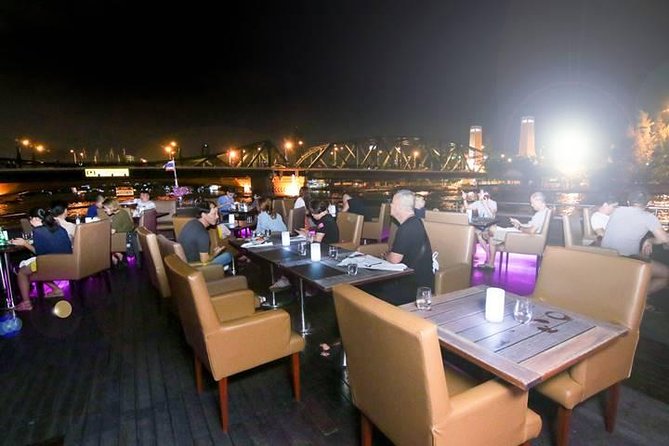 Wonderful Pearl Dinner Cruise - The show: live band and Thai classical dance, with real-world expectations