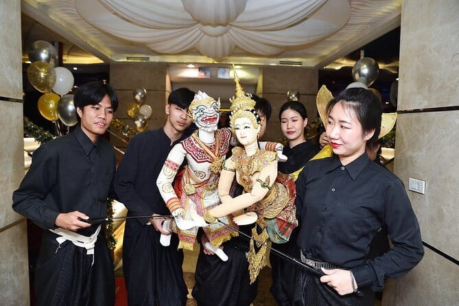Wonderful Pearl Dinner Cruise in Bangkok - The Chao Phraya at Night: Why the Timing Works